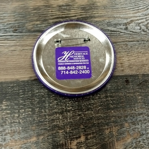 Hi I Can't Remember Your Name Either Funny Pinback Button Pin Humor Humorous - Picture 4 of 4